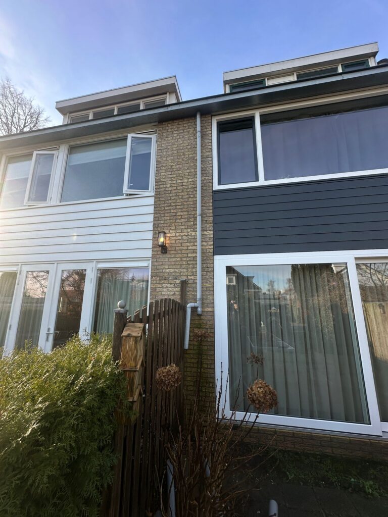 Pvc-hemelwaterafvoer-vervangen-zinken-hemelwaterafvoer-Assendelft